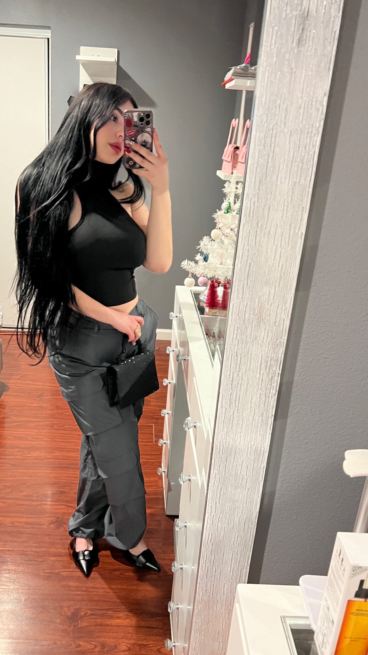 Mink-Chelle Cargos