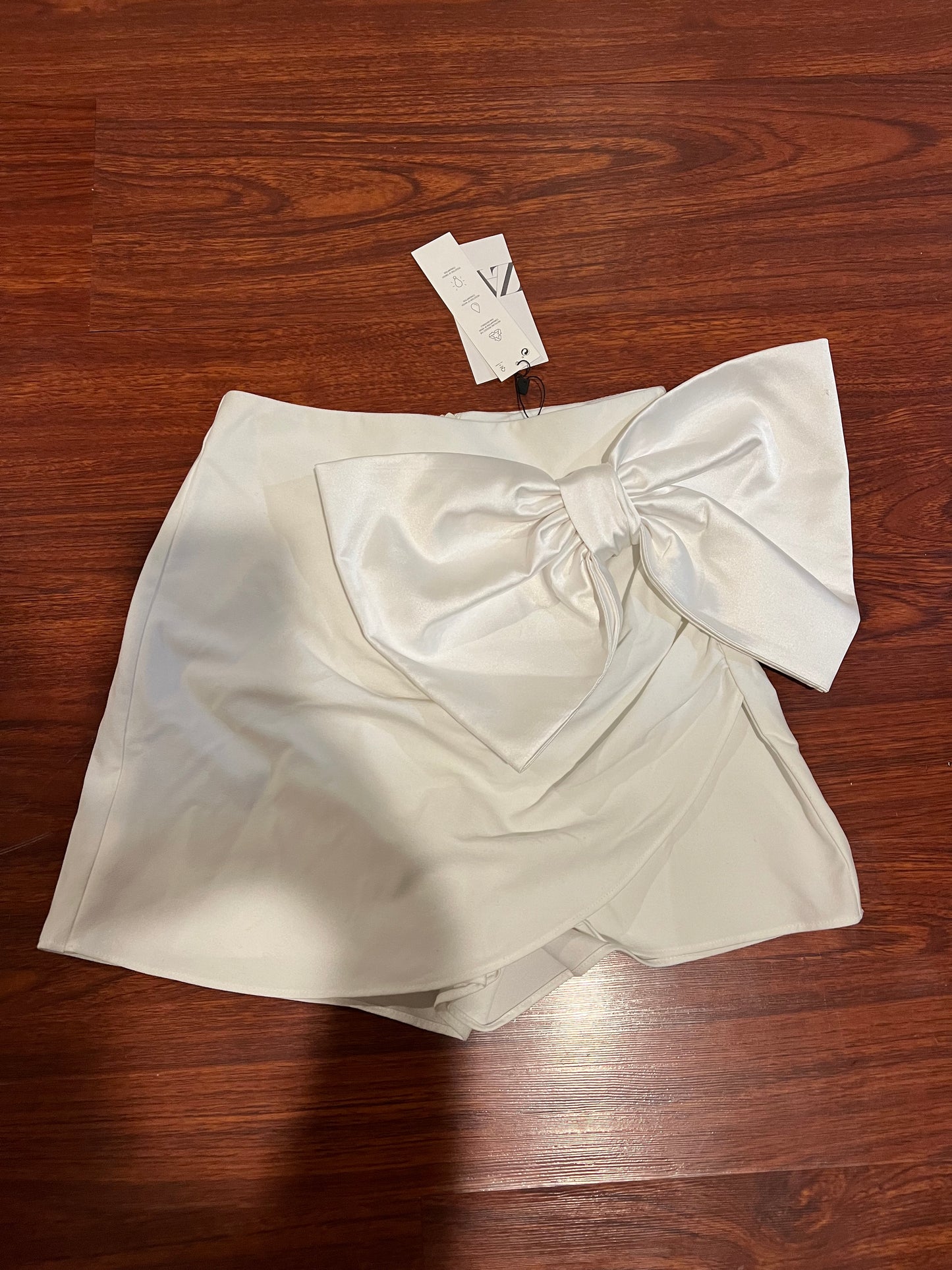 Zara White Bow Skirt