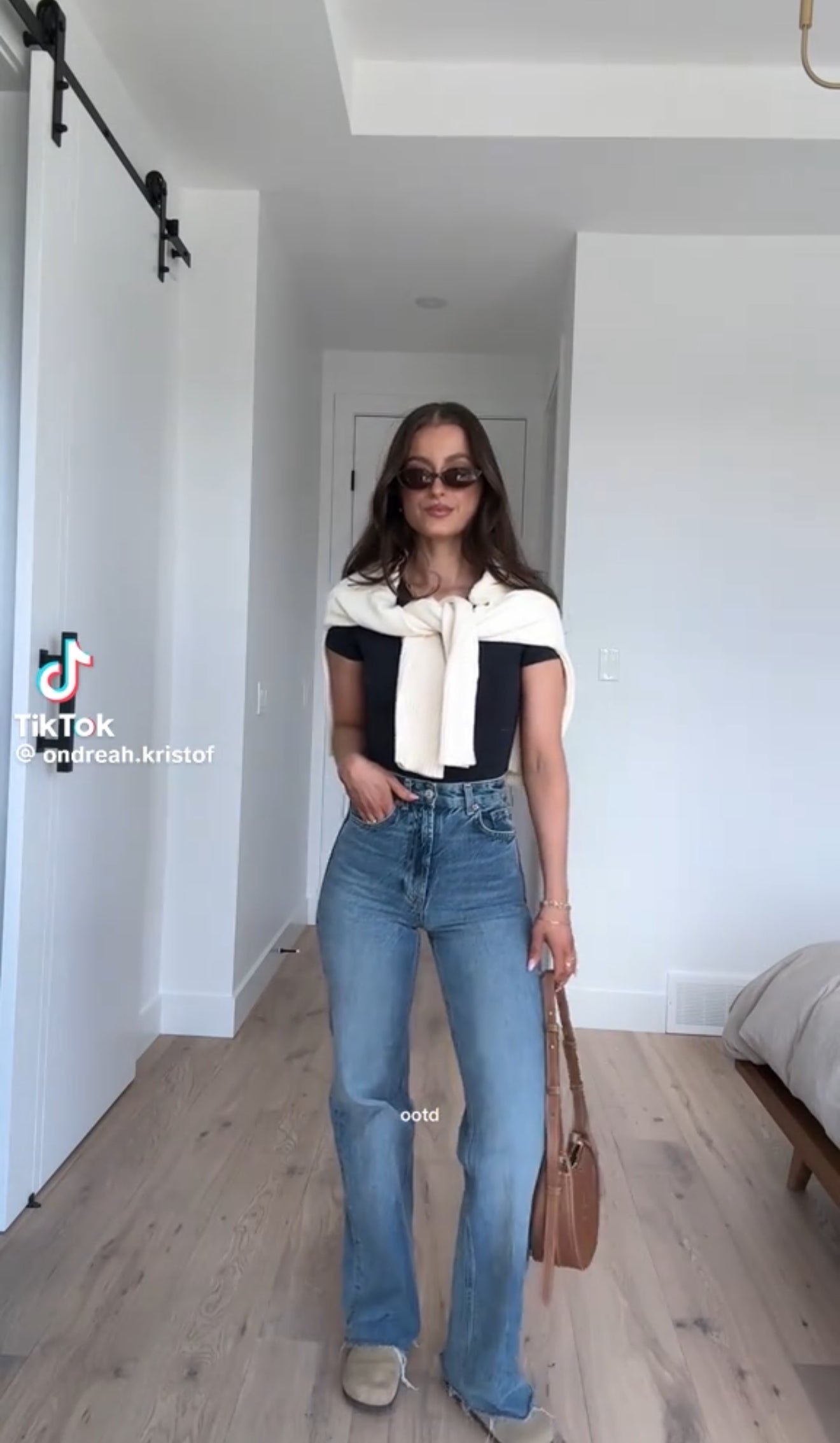 Pull and Bear Straigt High Rise Jeans